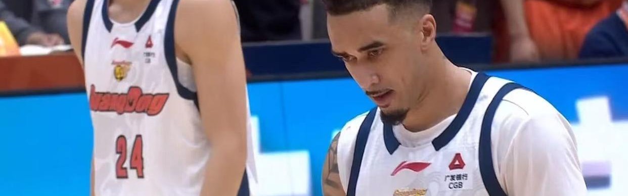 NBA直播-杜锋不尊重天赋？广东男篮离队第三人曝光，曾被视为加强版张镇麟