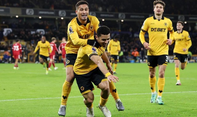 欧冠赛程-英超中资队酿奇迹？绝平阿森纳+绝杀利物浦！4轮抢7分 或逆袭保级