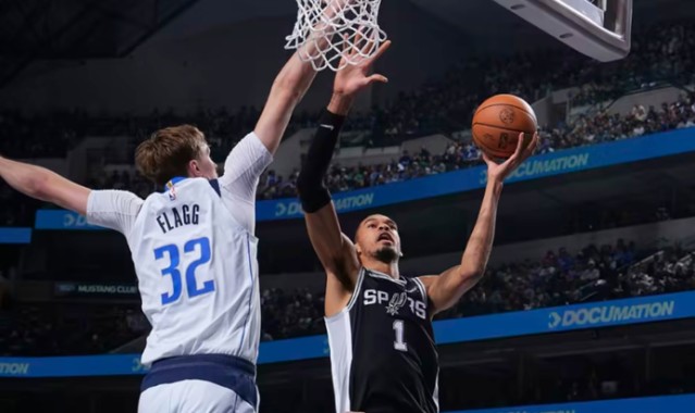 NBA直播-双状元宿敌初显！文班29+11率队双杀独行侠，弗拉格空砍32+6|文班亚马|马刺|圣安东尼奥马刺队|维克托-文班亚马|达拉斯独行侠队_新浪体育_新浪新闻