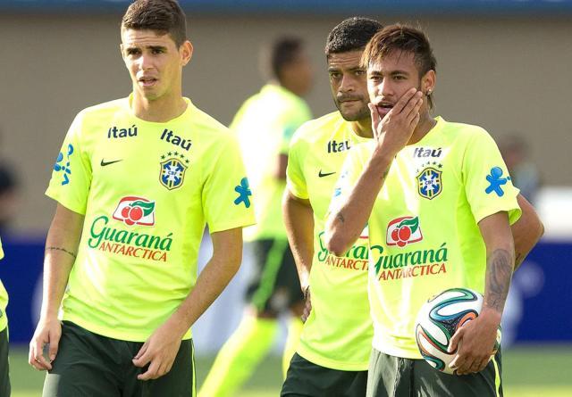 1702089881786005322.jpg 奥斯卡与巴西队.jpg